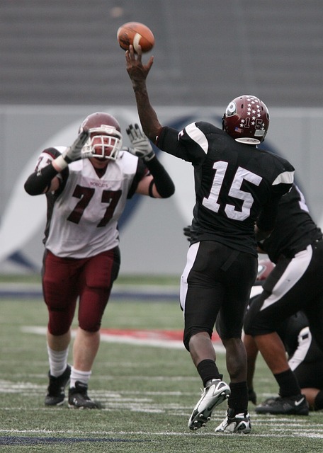 利雅得胜利客战麦加统一首发：C罗、马内在列，古德温替补出战.